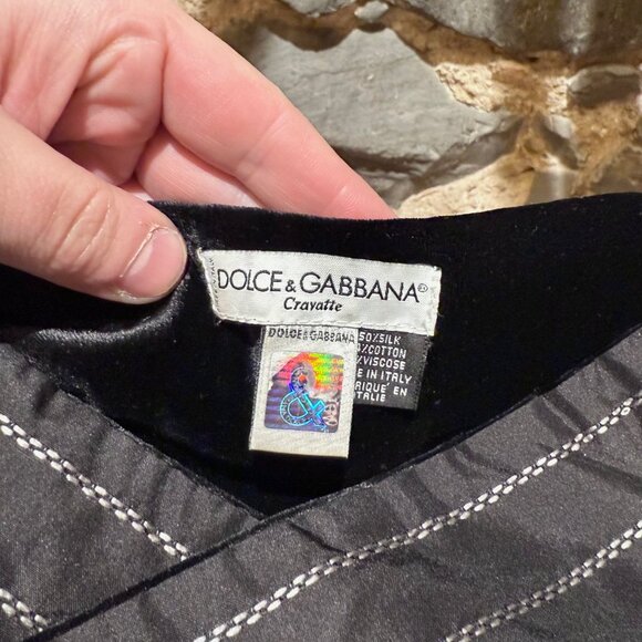 Dolce & Gabbana Velvet Lined Evening Scarf - Picture 3 of 8